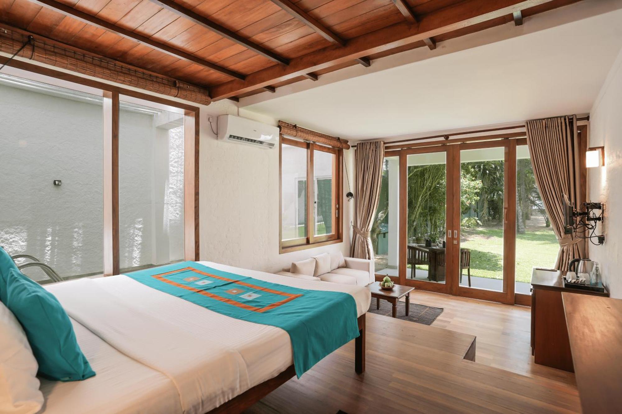 Hibiscus Beach Hotel & Villas Калутара Екстериор снимка