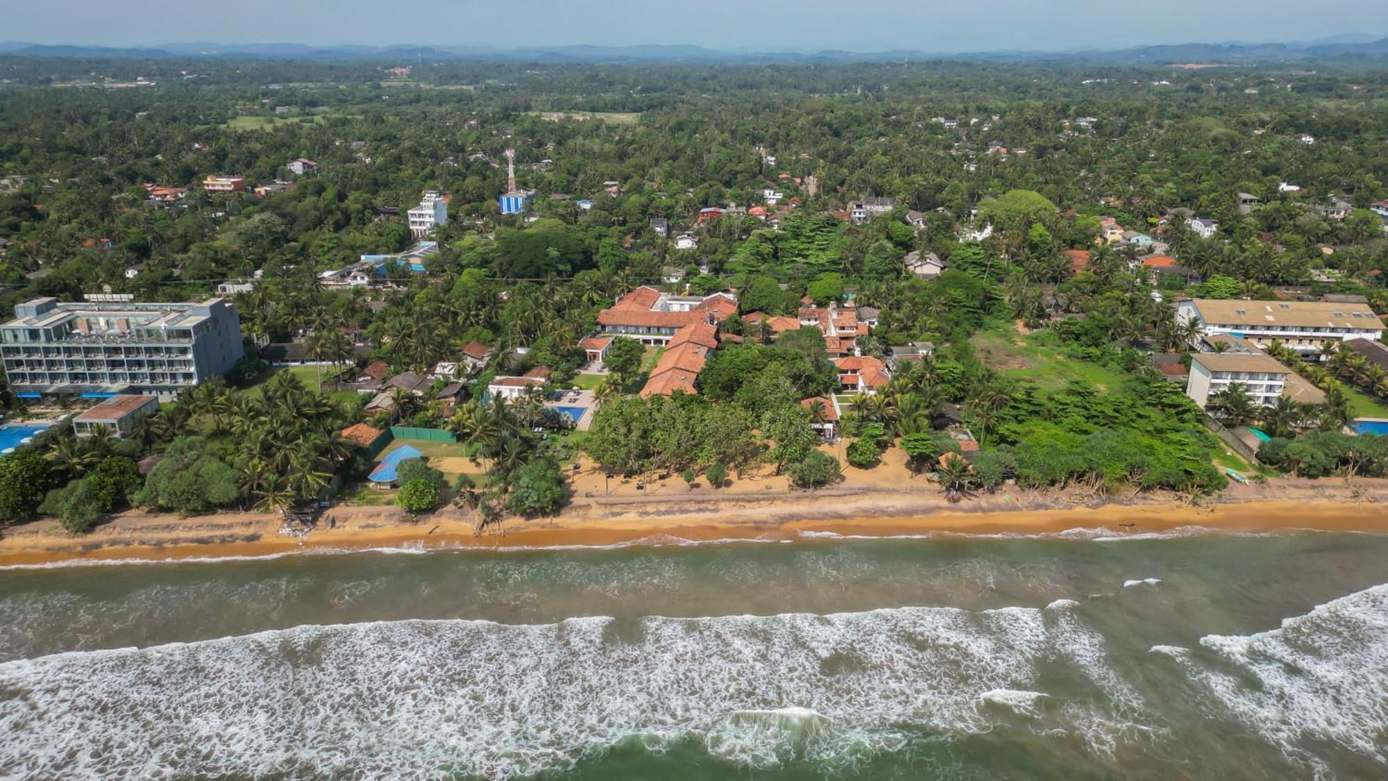 Hibiscus Beach Hotel & Villas Калутара Екстериор снимка