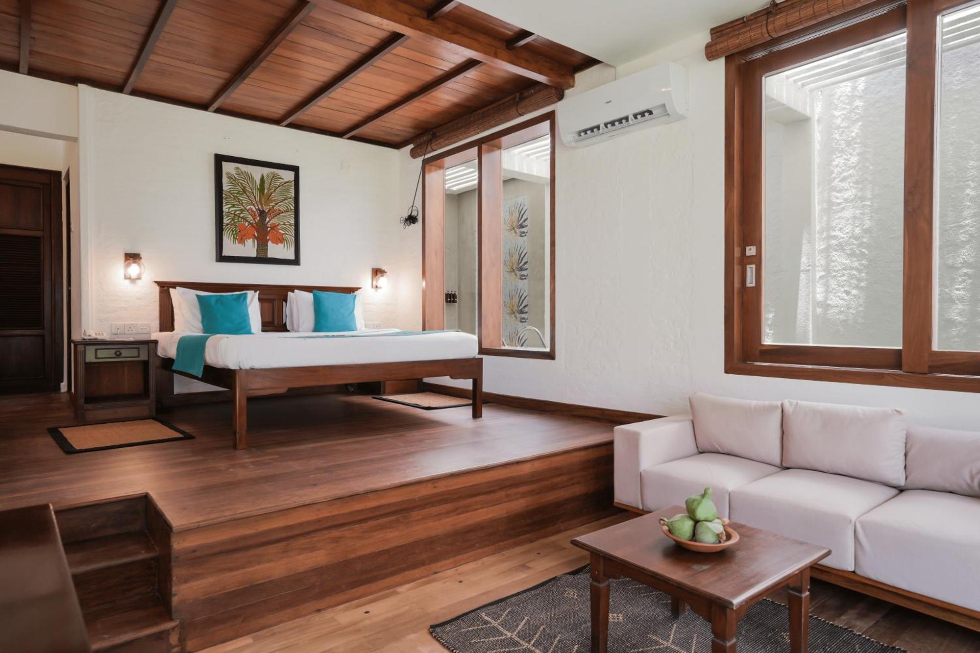 Hibiscus Beach Hotel & Villas Калутара Екстериор снимка
