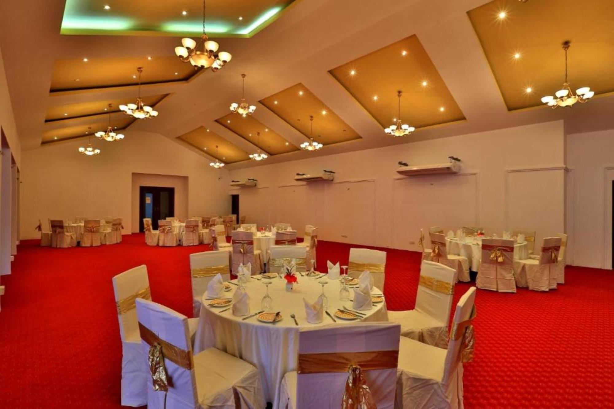 Hibiscus Beach Hotel & Villas Калутара Екстериор снимка